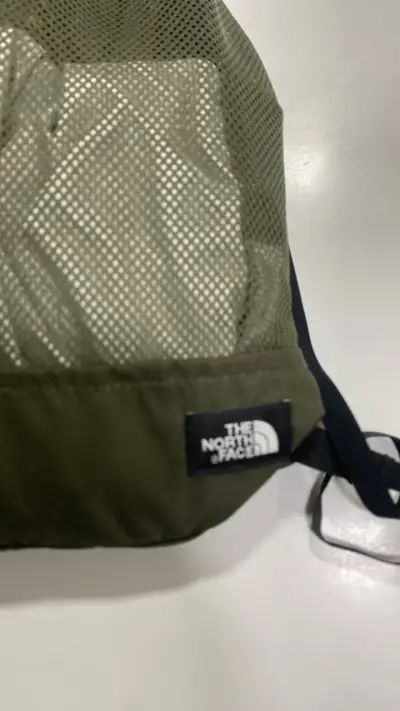 Chaqueta cortavientos The North Face camuflada - miniatura 5