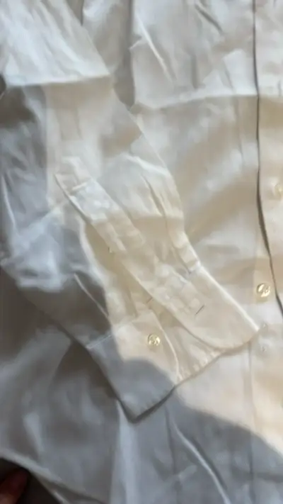 Camisa blanca de vestir para hombre - miniatura 2