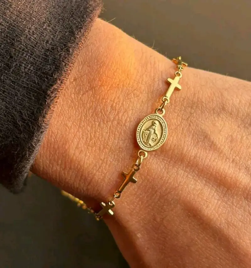 Pulsera de oro 18k con medalla y cruz - 3