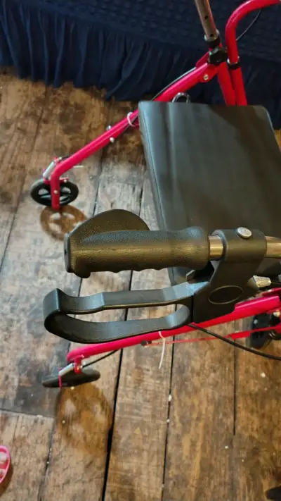 Andador ortopédico plegable con asiento y frenos - miniatura 4