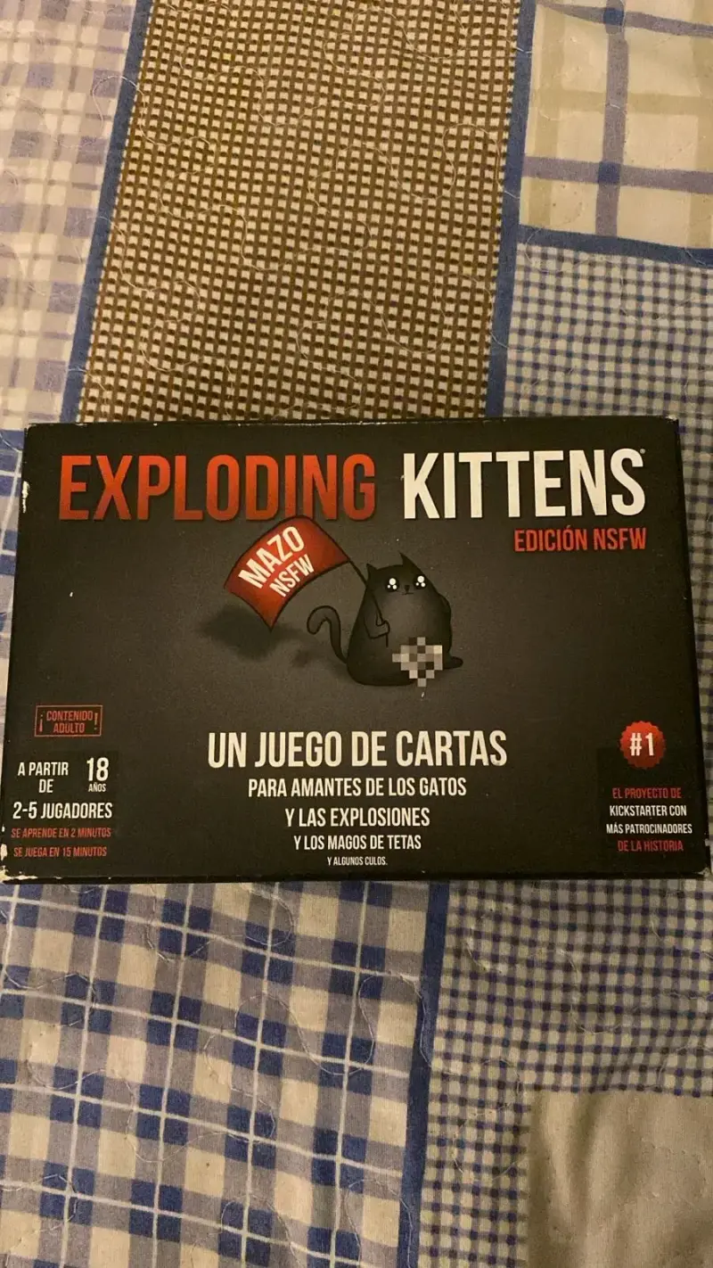 Juego de cartas Exploding Kittens NSFW