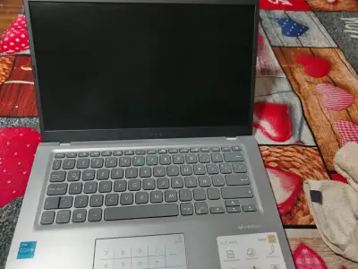 Notebook ASUS X415 con Intel Core i3 - miniatura 3