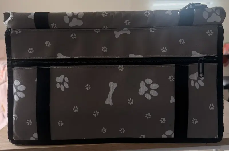 Asiento de seguridad para mascotas con diseño de huellas - 2