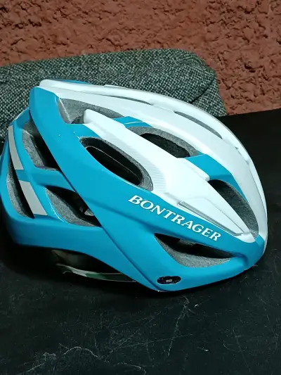 Casco de ciclismo Bontrager azul y blanco - miniatura 1