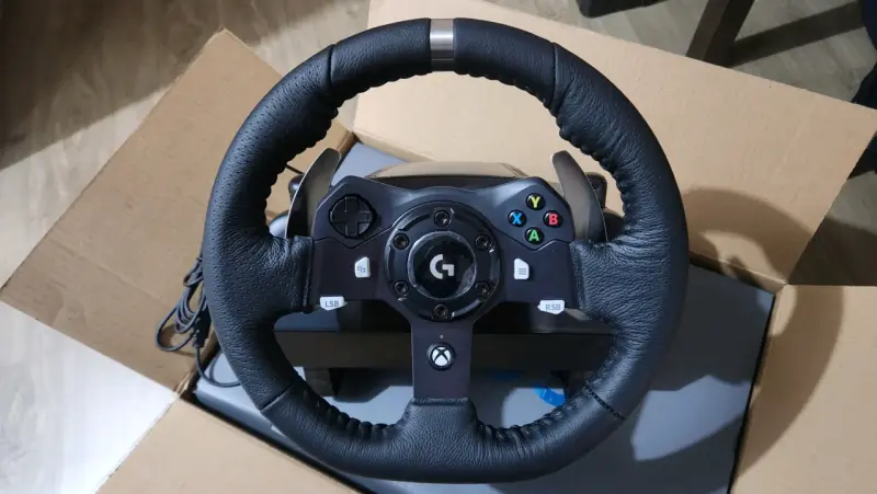 Volante Logitech G920 con pedales - 2