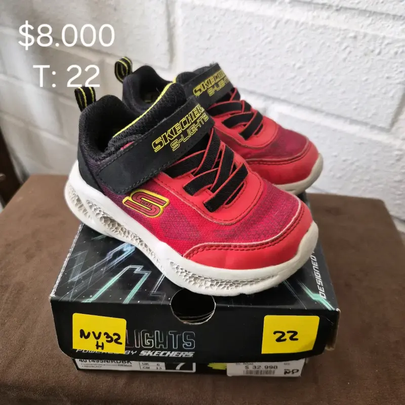 Zapatillas Skechers S-Lights rojas talla 22