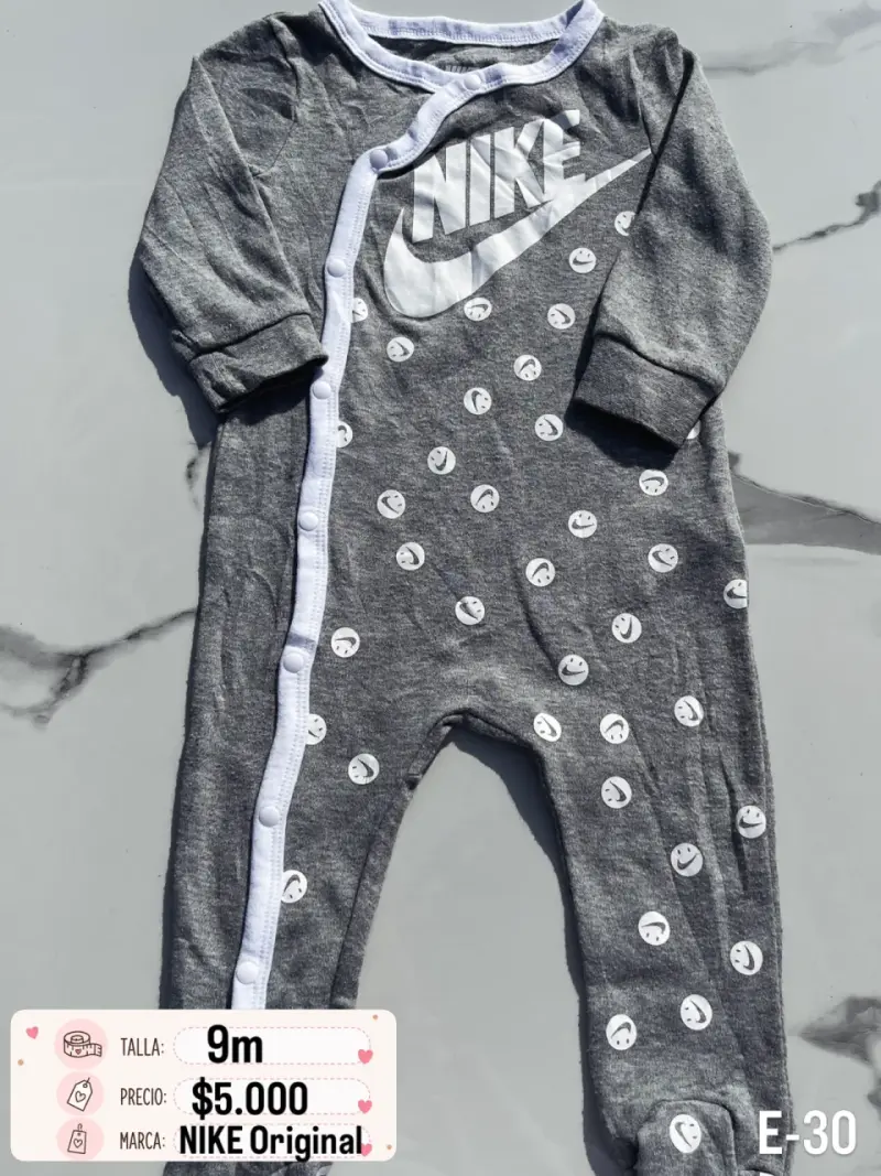 Enterito de bebé Nike gris con estampado - 1
