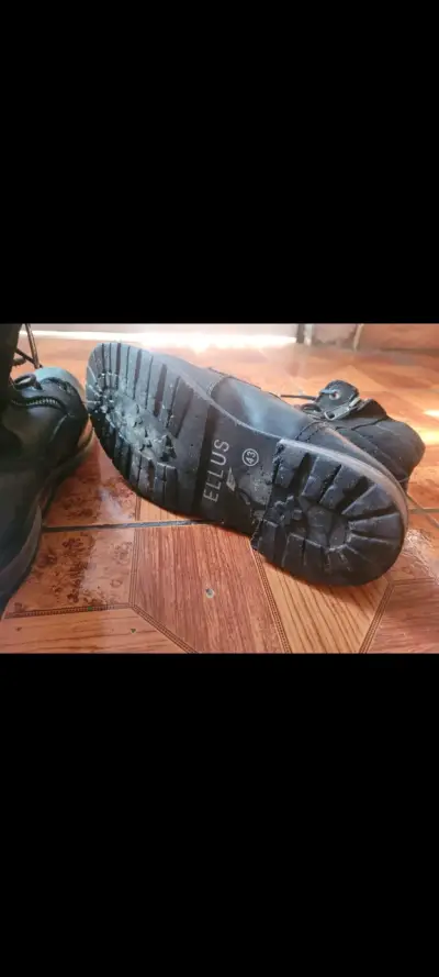 Botas negras de cuero Ellus talla 43 - miniatura 1