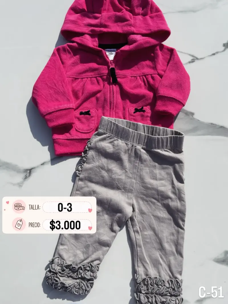 Conjunto bebé polar fucsia y pantalón gris
