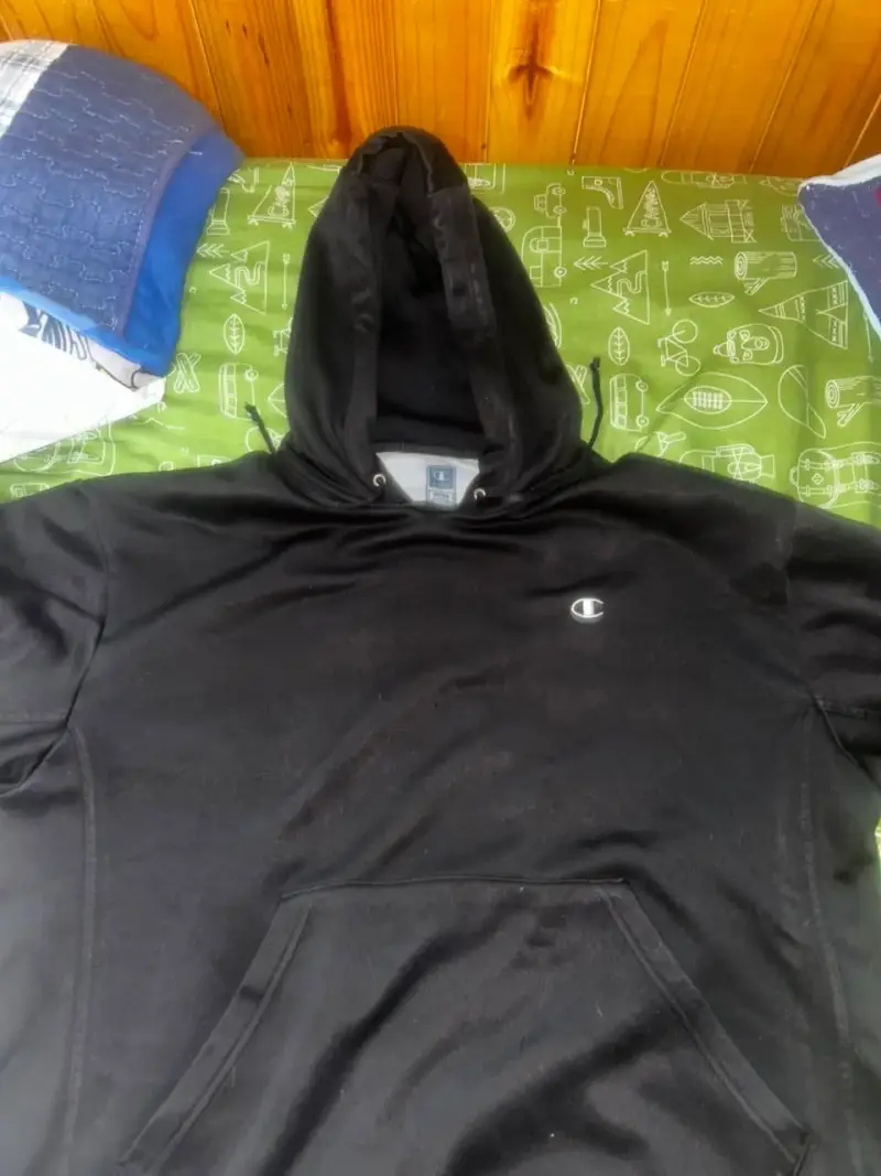 Polerón con capucha Champion negro