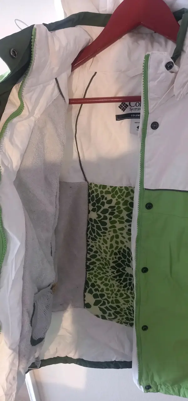 Chaqueta impermeable Columbia verde y blanca - 3
