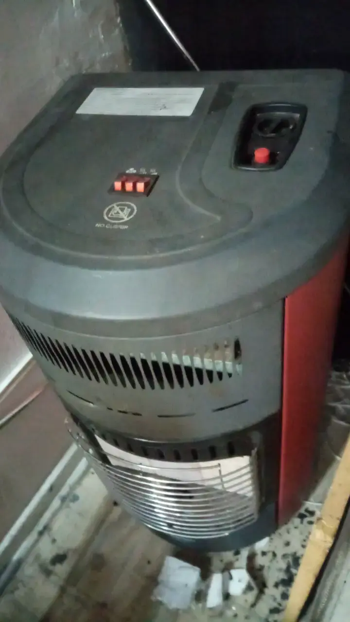 Estufa de fibra de carbono Kendal con control remoto - 1