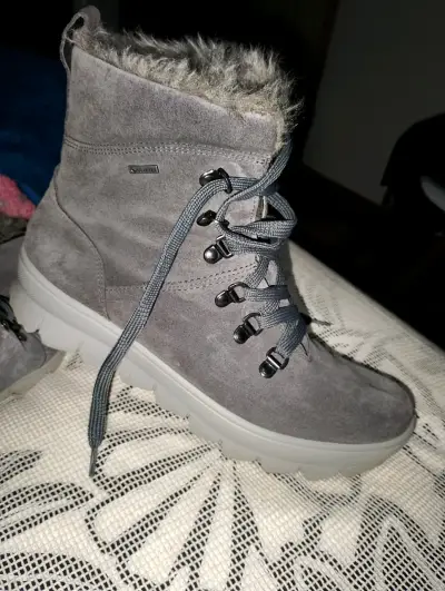 Botas de invierno impermeables grises - miniatura 1