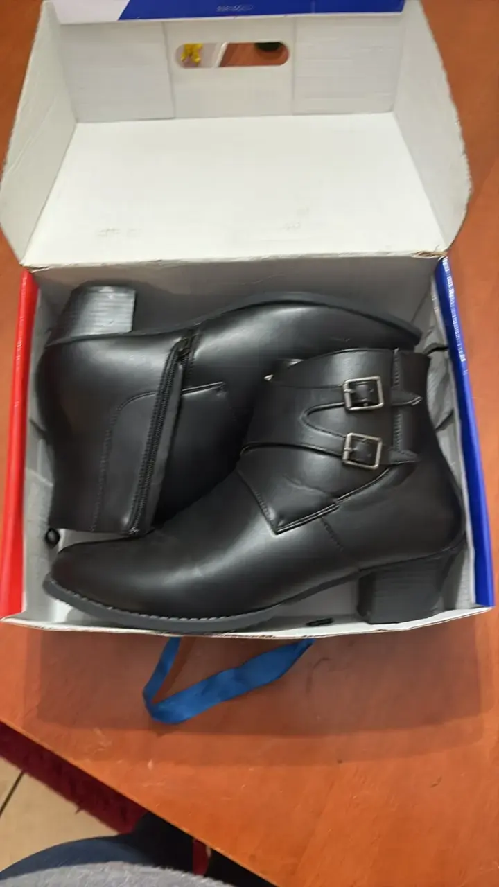 Botines de cueca negro con hebillas - 3