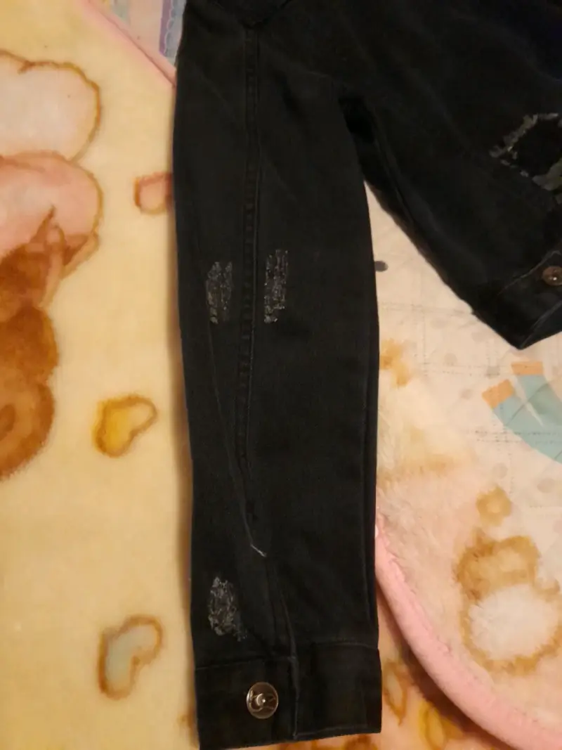 Chaqueta de mezclilla negra con tachas umbrale - 3
