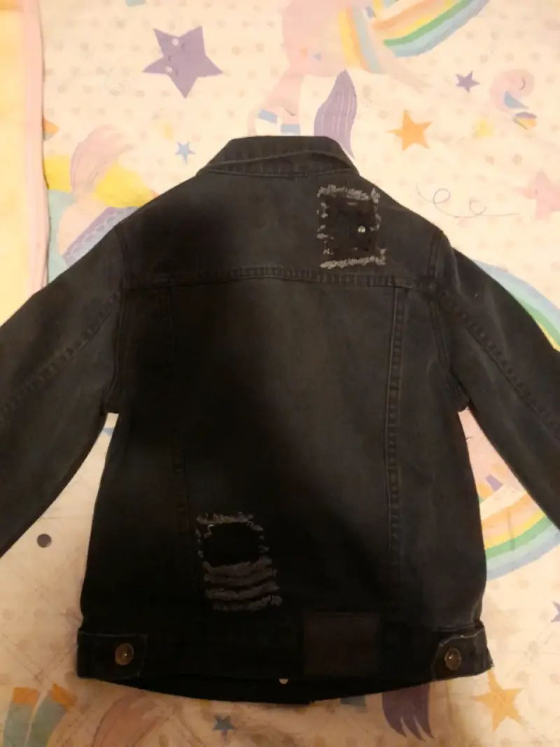 Chaqueta de mezclilla negra con tachas umbrale - 6