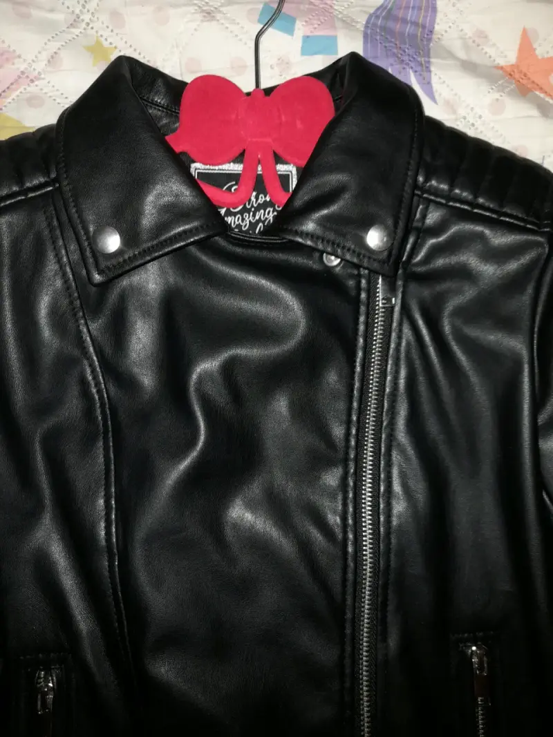 Chaqueta de cuero sintético negra para mujer - 2