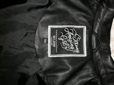Chaqueta de cuero sintético negra para mujer - miniatura 3