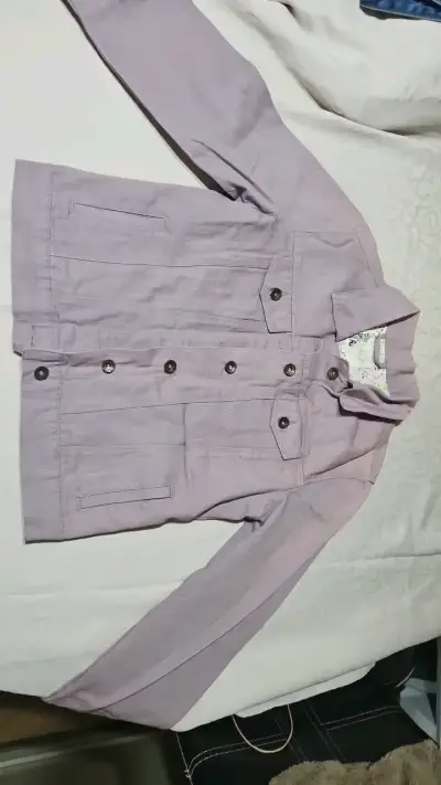 Chaqueta de mezclilla lila para mujer - miniatura 1