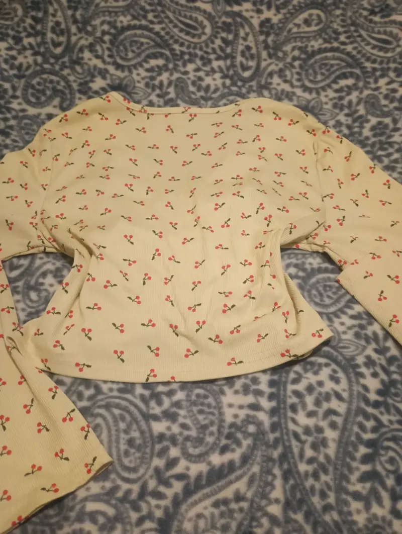 Blusa manga larga con estampado de cerezas - 2