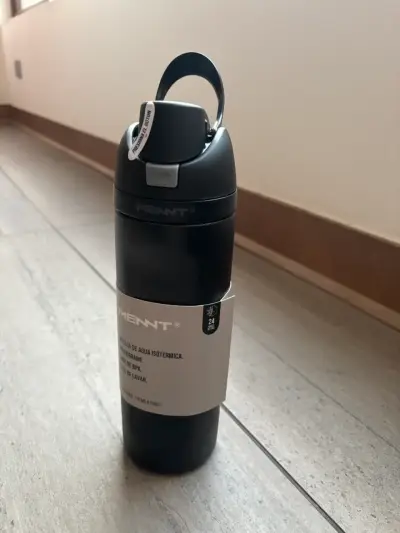Botella térmica Mennt 710 ml negra - miniatura 1