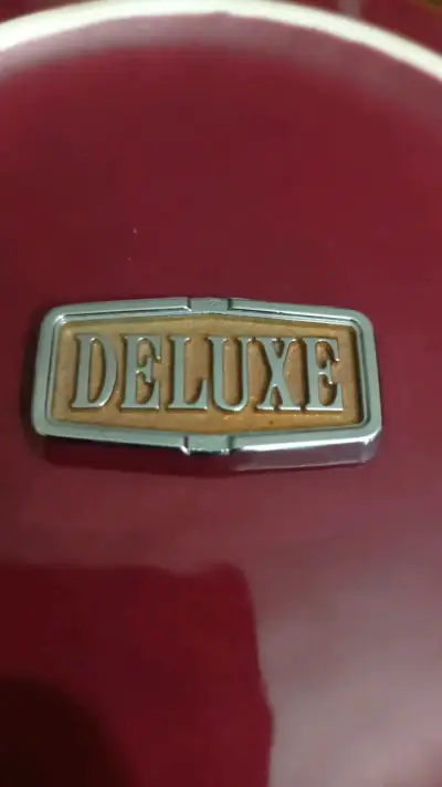 EMBLEMA   "DELUXE"TOYOTA COROLLA - miniatura 1