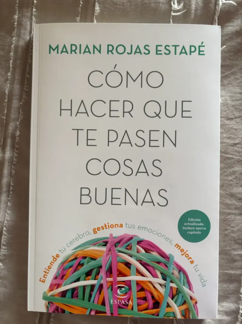 Libro 'Cómo hacer que te pasen cosas buenas' de Marian Rojas