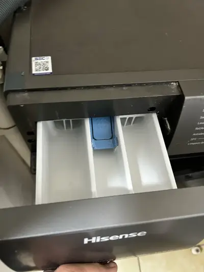 Lavadora secadora Hisense 10/6 kg inverter - miniatura 3