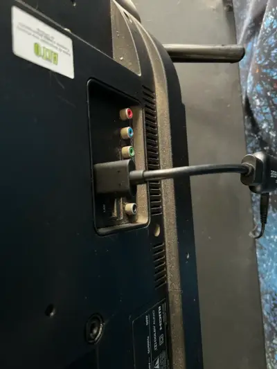 Televisor TCL de 32 pulgadas HD - miniatura 2