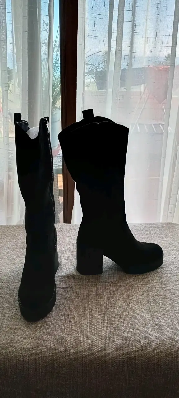 Botas negras de tacón alto - 3