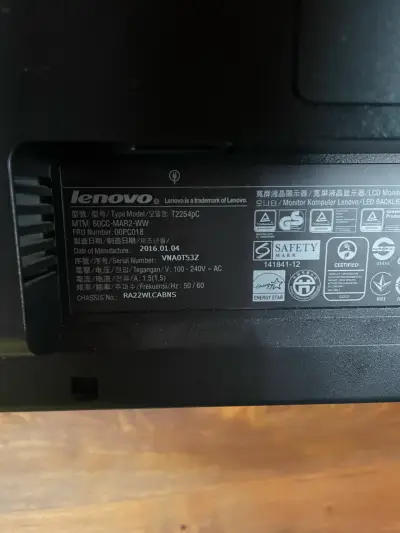 Monitor Lenovo de 22 pulgadas con cables - miniatura 4