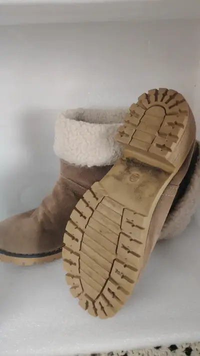Botas de gamuza con forro de lana - miniatura 2