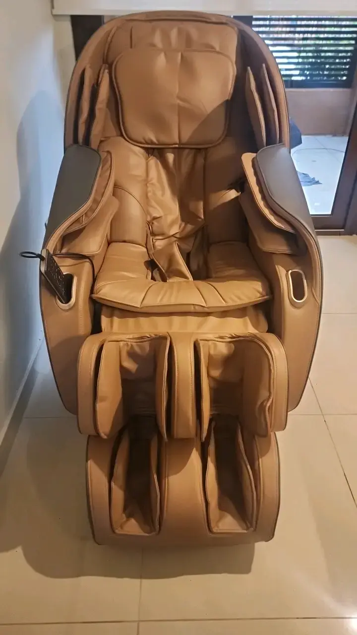 Silla de masaje reclinable de cuero beige - 1