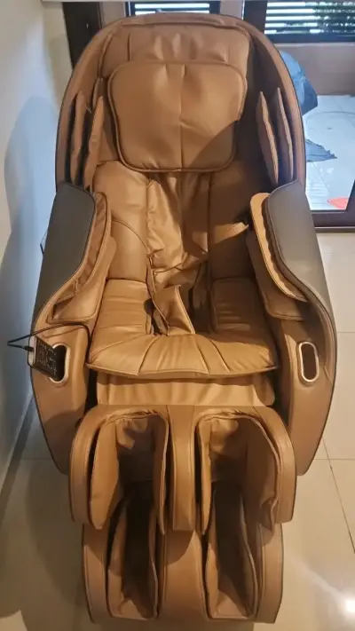 Silla de masaje reclinable de cuero beige - miniatura 4