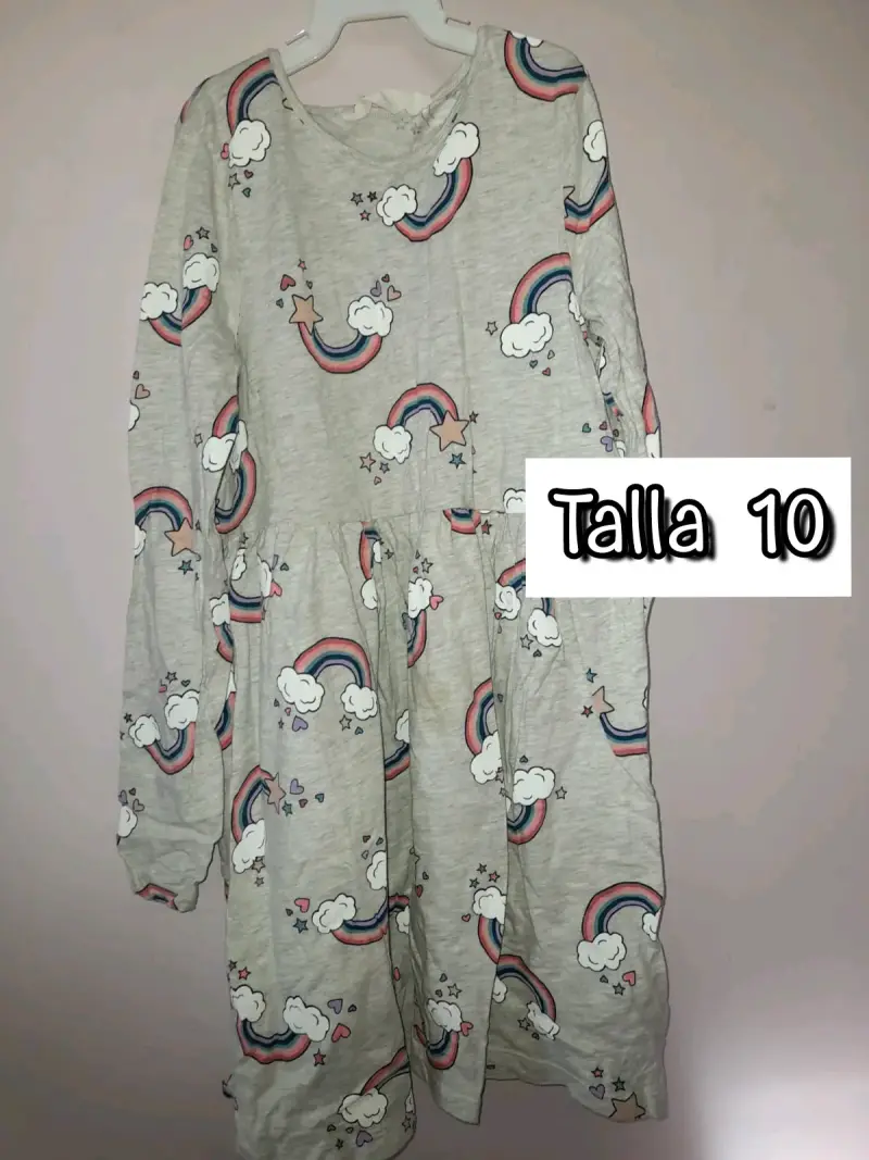 Vestido manga larga con estampado de arcoíris
