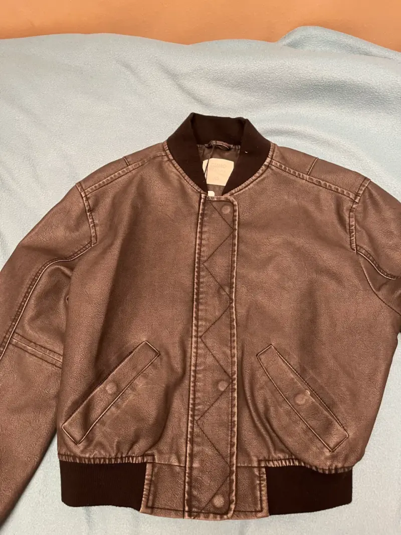 Chaqueta bomber de eco cuero gris - 4