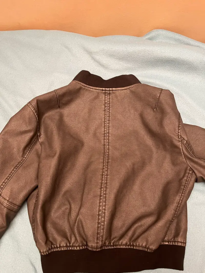 Chaqueta bomber de eco cuero gris - 6