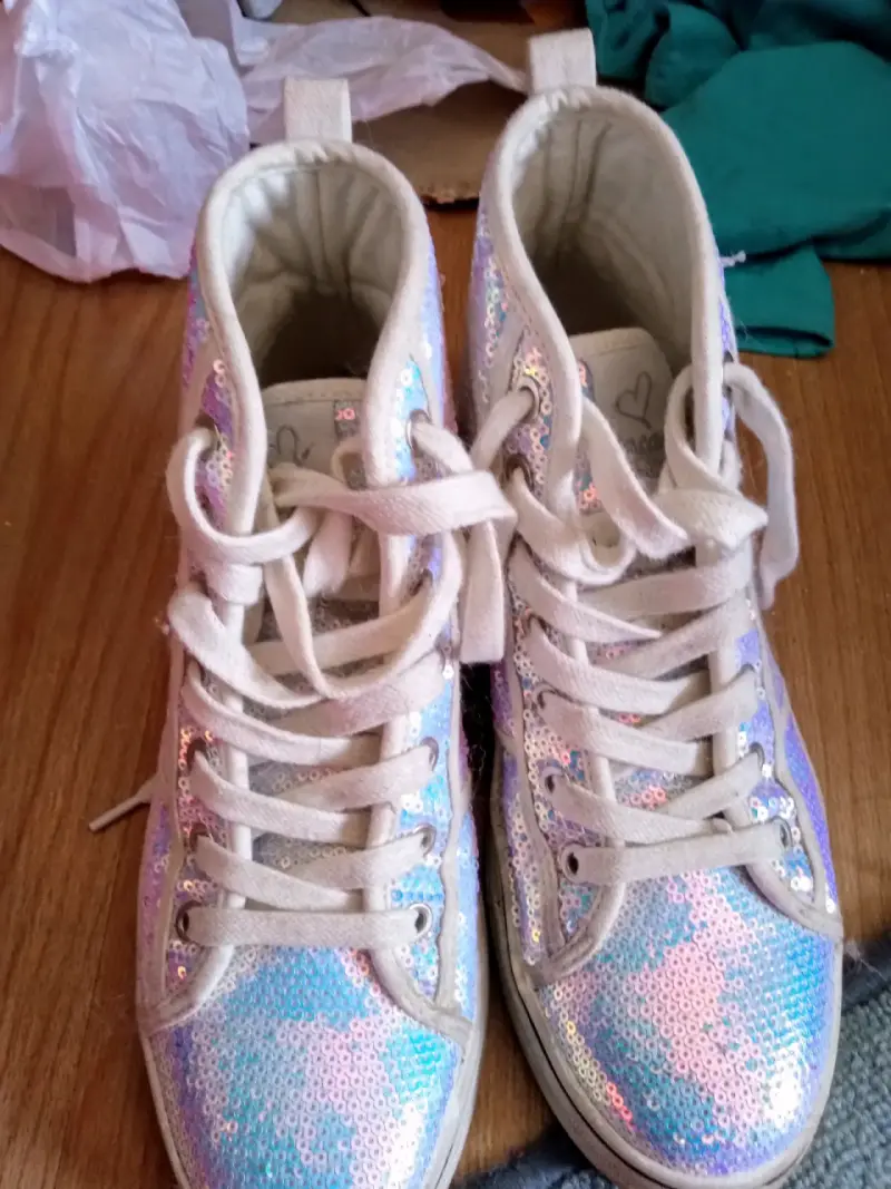 Zapatillas brillantes con lentejuelas iridiscentes - 4