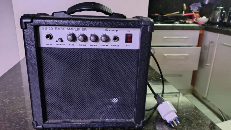 Amplificador de bajo Mercury GB-20 - 2