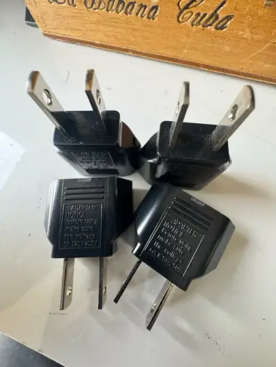 Adaptadores de enchufe eléctricos universales - miniatura 2