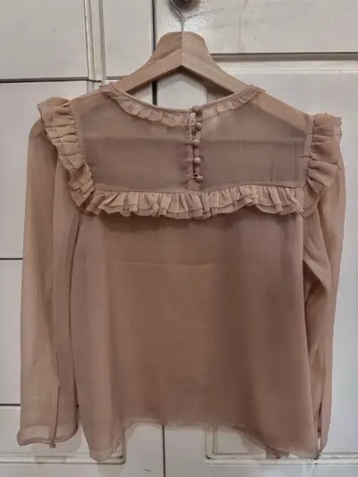 Blusa H&M rosa con vuelos – Talla S - miniatura 2