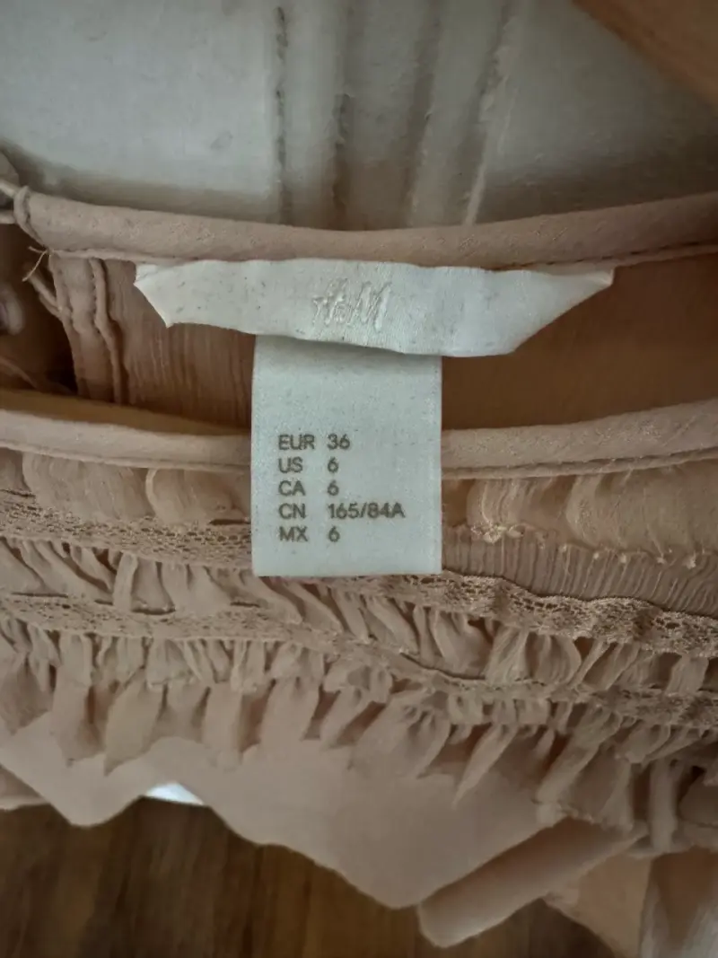Blusa H&M rosa con vuelos – Talla S - 3