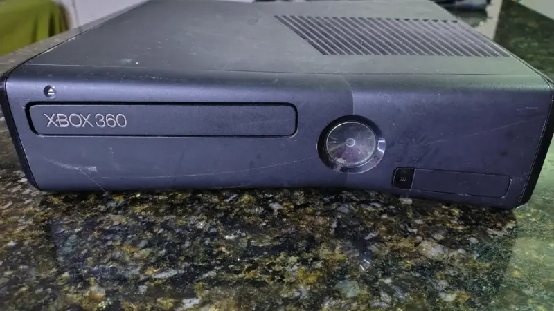 Consola Xbox 360 con Kinect y accesorios - 3