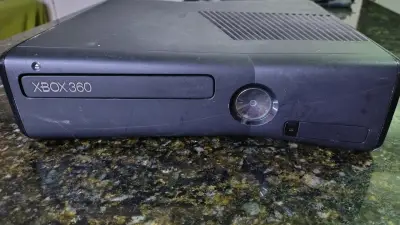 Consola Xbox 360 con Kinect y accesorios - miniatura 3