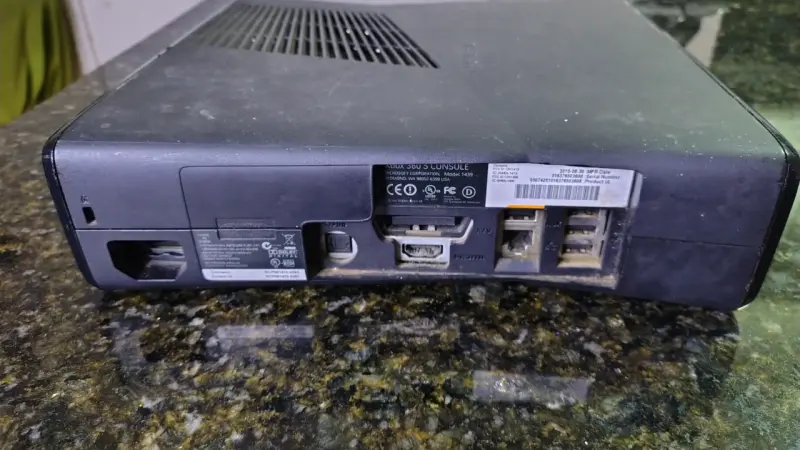 Consola Xbox 360 con Kinect y accesorios - 4