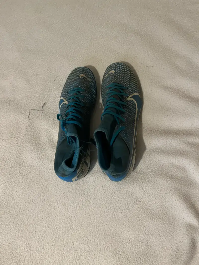 Zapatos de Fútbol Nike azules Talla 41 - 1