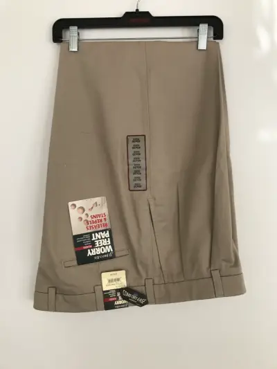 Pantalones St John’s Bay Wrinkle Free - miniatura 3