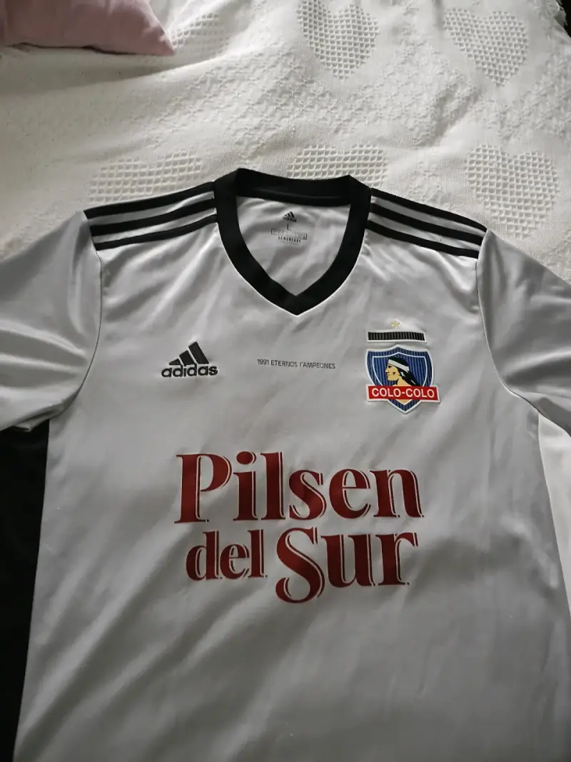 Camiseta Adidas Colo-Colo edición especial