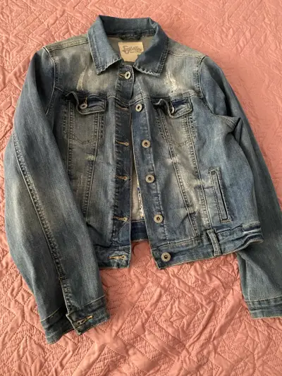 Chaqueta de mezclilla azul desgastada - miniatura 1