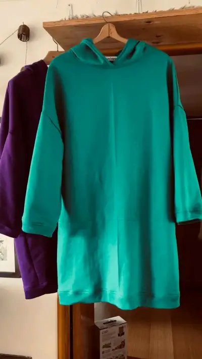 Polerones unisex con capucha en varios colores - miniatura 2